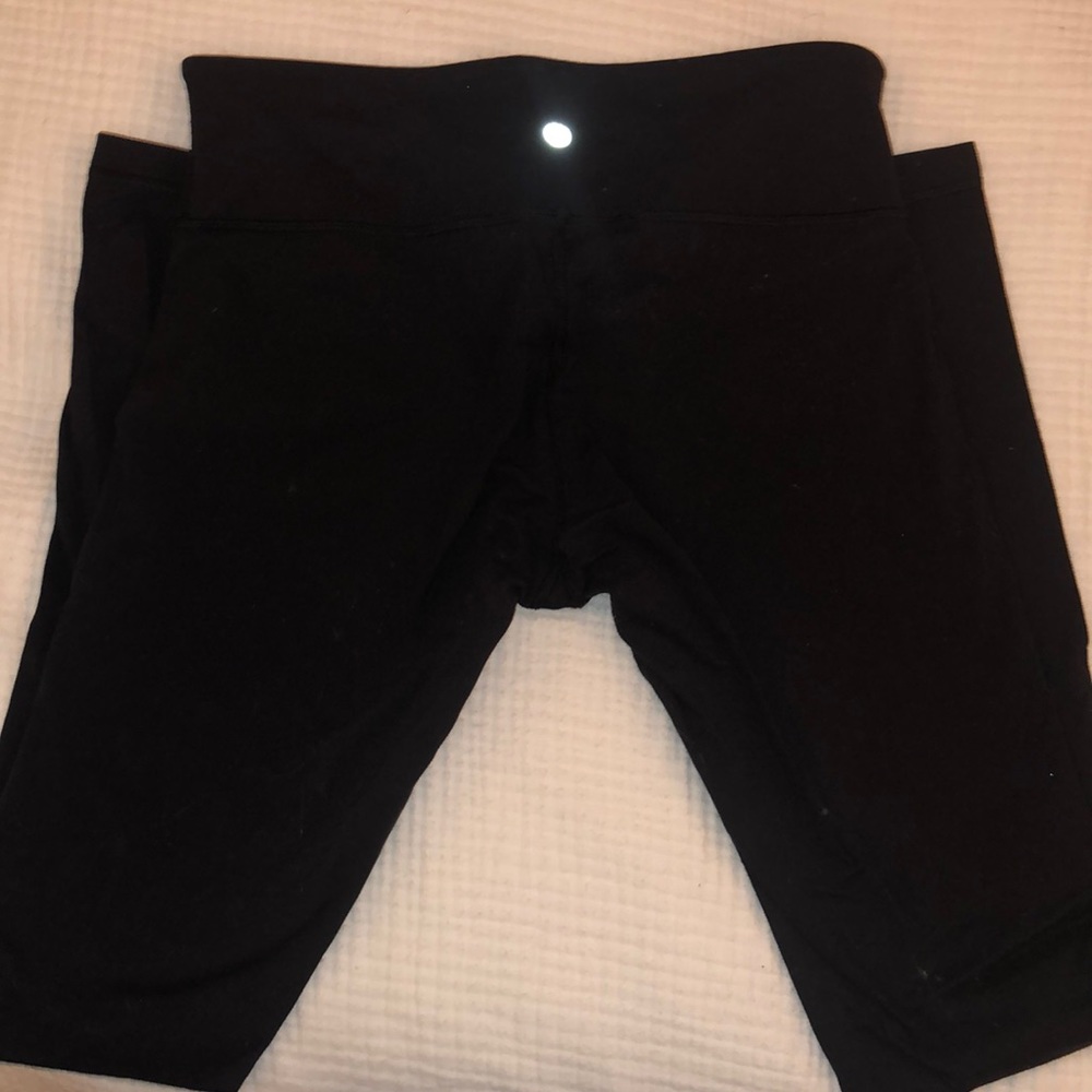 Black Lululemon wunder under luon leggings size 8